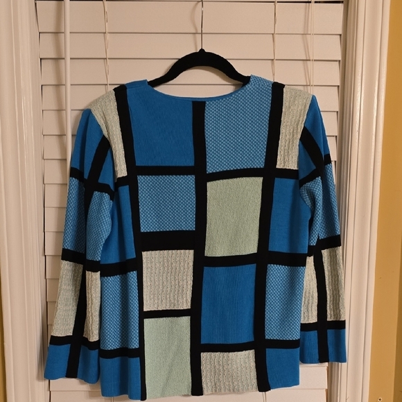 Ming Wang 2 Pieces Blue and Black Geometric Cardigan And Top - Picture 5 of 16